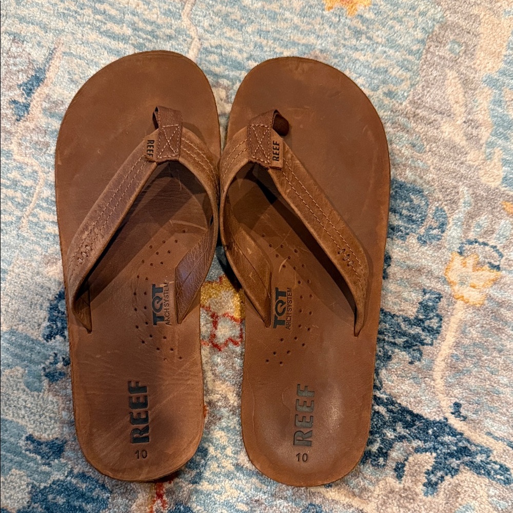 Reef Men's brown Leather Flip-Flops
